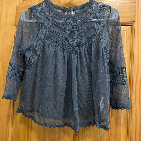 Free People blue lace crop top size S - Picture 1 of 6